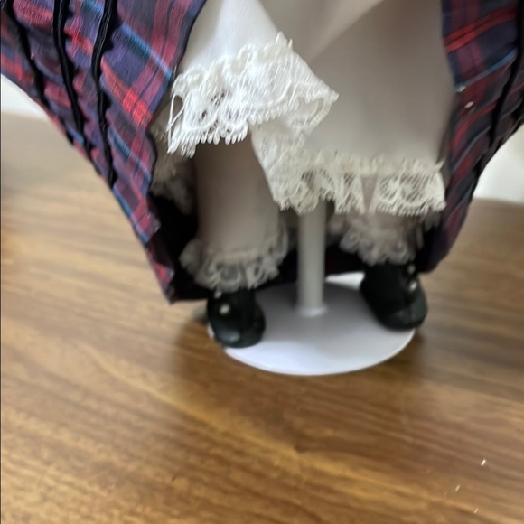 Collectible, Ashton Drake, Little Women, porcelain Jo doll - Picture 6 of 7